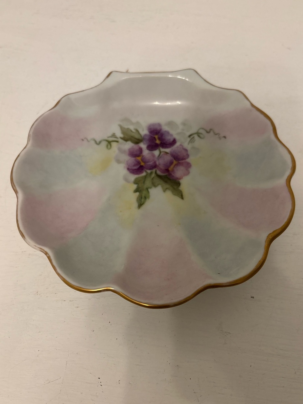 Vintage Handpainted Violets Shell Porcelain Trinket Plate Gold Rim 6”